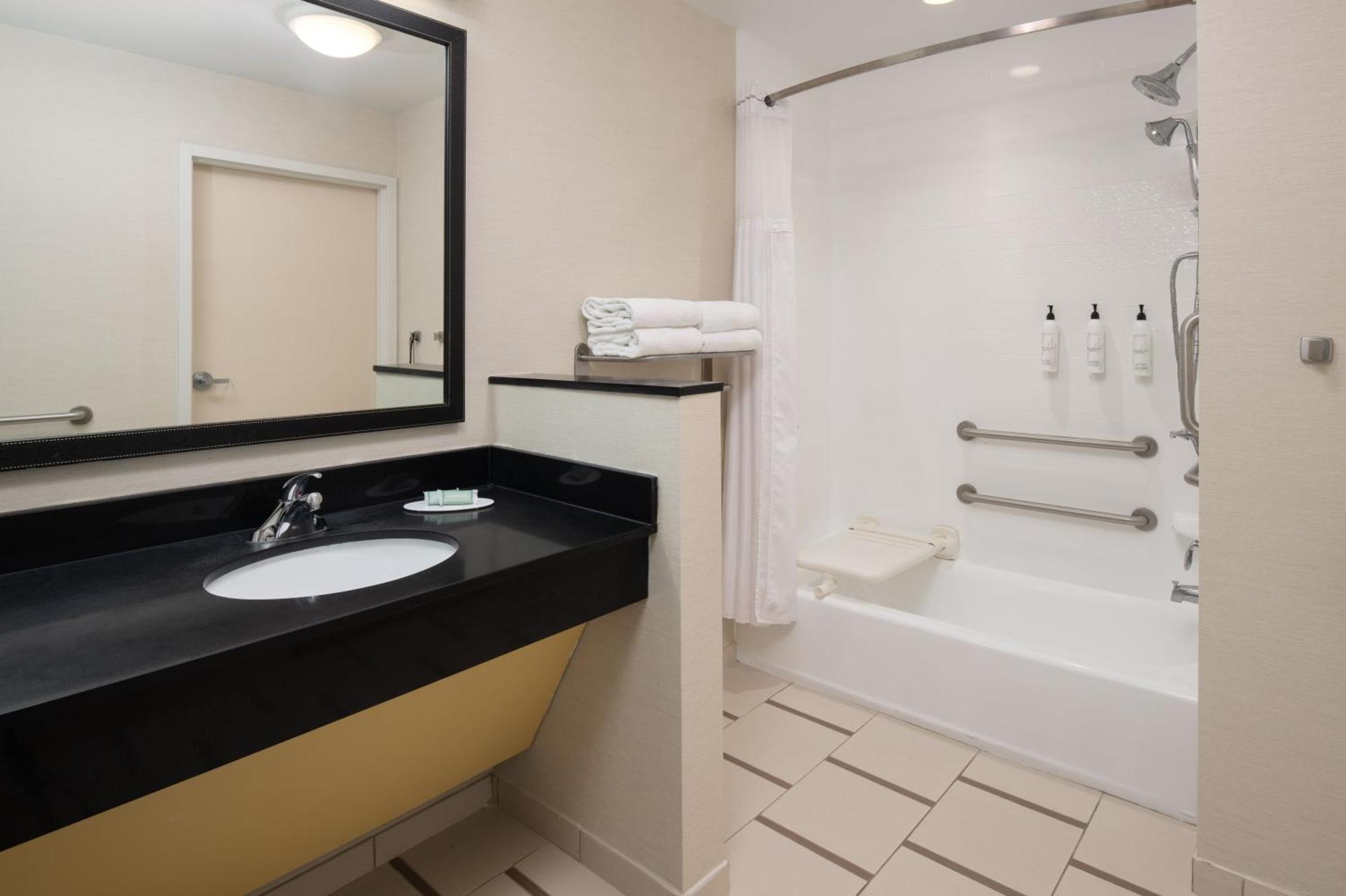 Fairfield Inn & Suites By Marriott Tampa Westshore/Airport Екстериор снимка