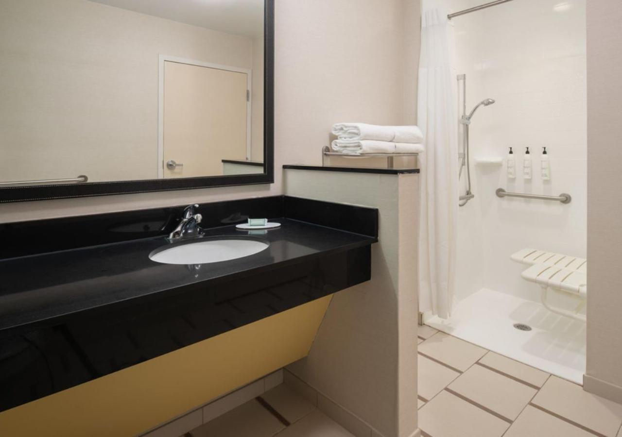 Fairfield Inn & Suites By Marriott Tampa Westshore/Airport Екстериор снимка